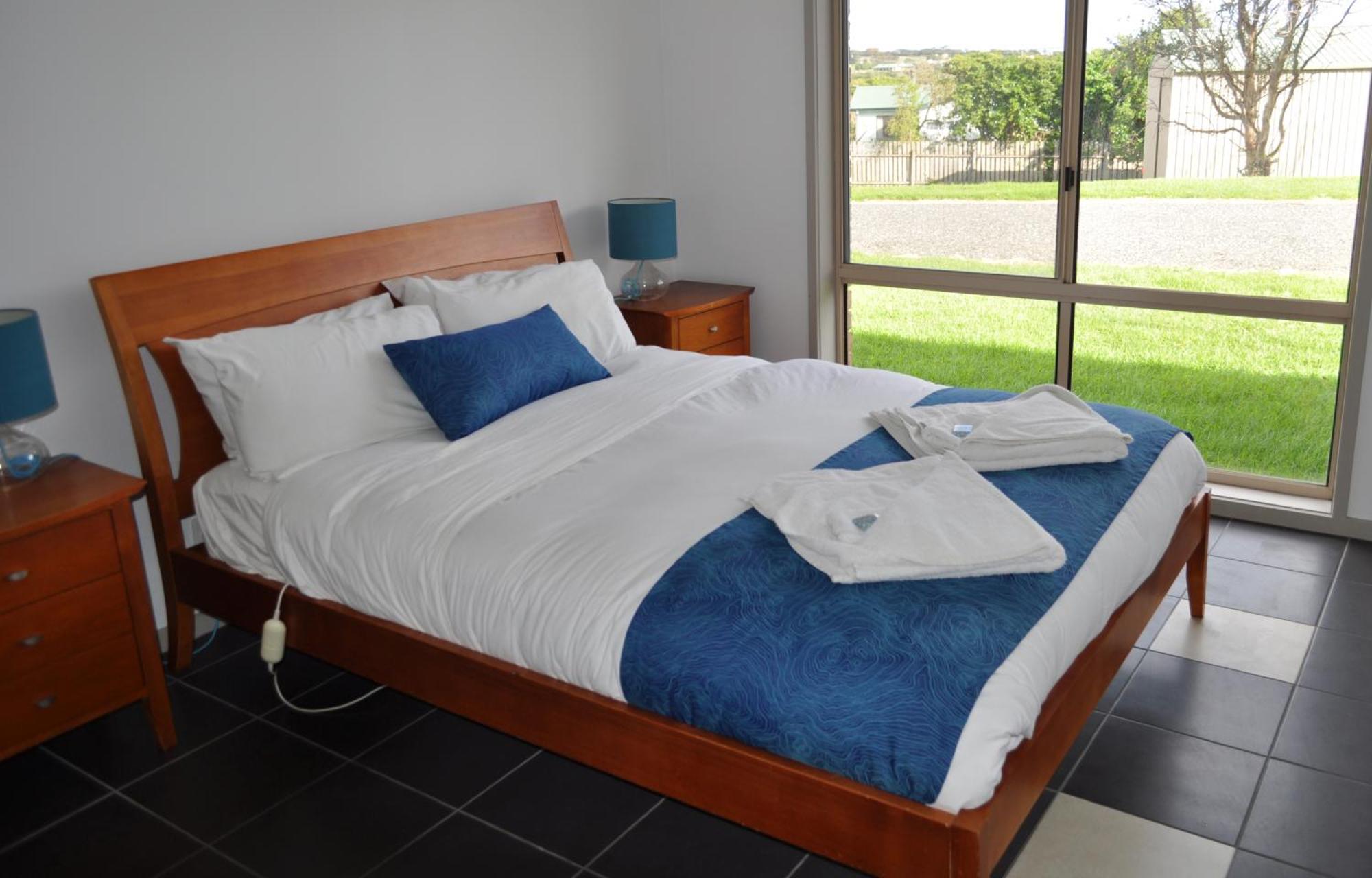Island Breeze Motel Currie Habitación foto